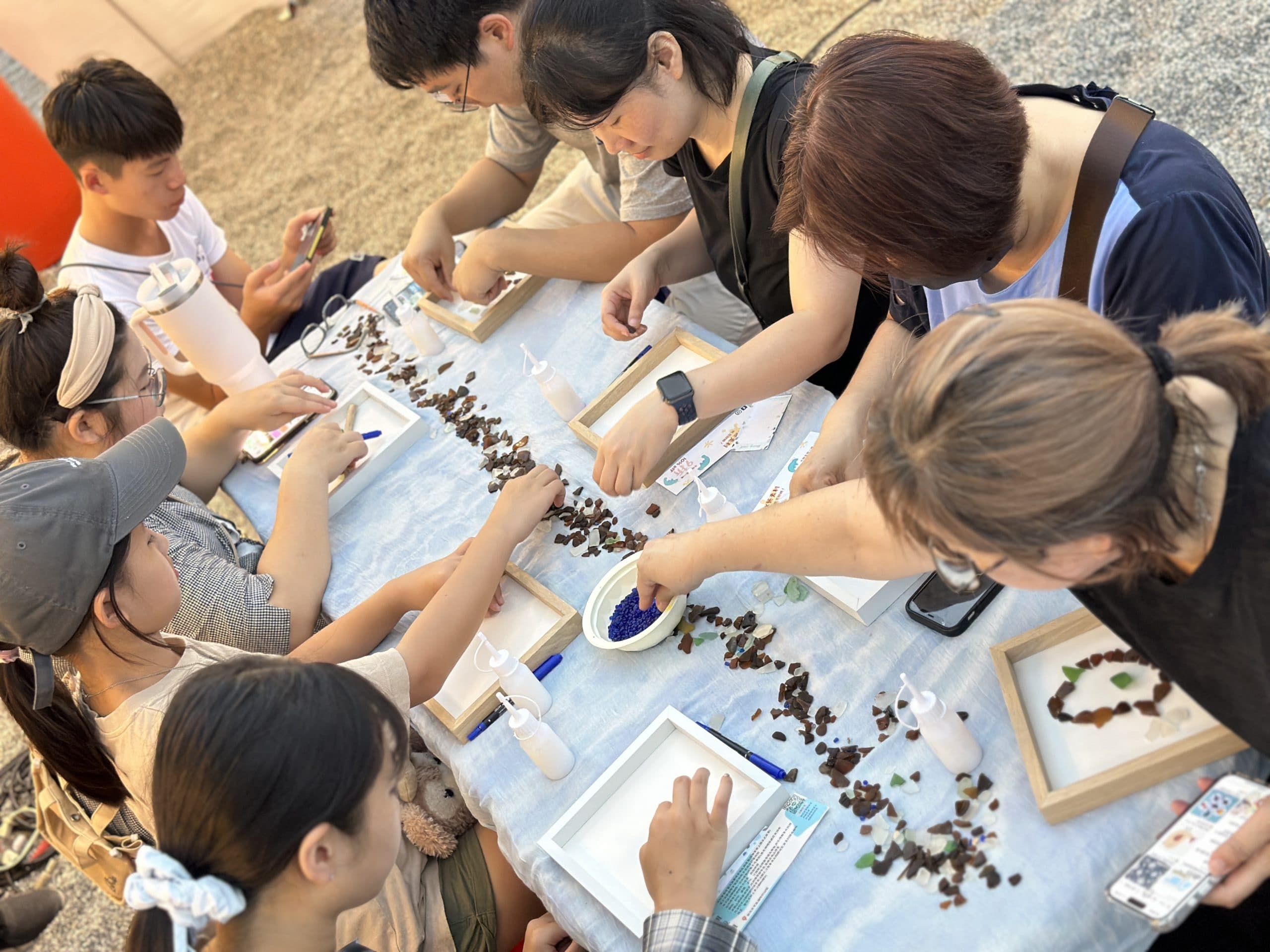 海玻璃馬賽克手作成品與東北角山海